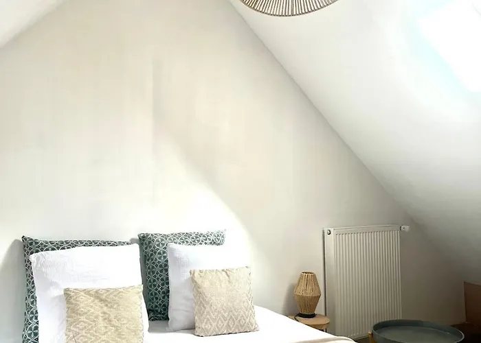 Mercier de Montigny - Les Chambres du Beffroi - SPA et Massage